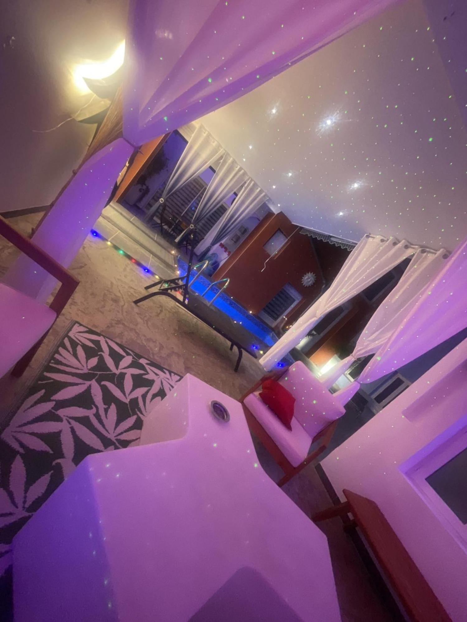 Villa Kiara Hebergements Cusset Phòng bức ảnh